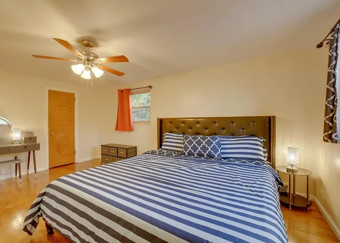 Cute W/ Patio ~ 7 Mi To Dtwn Holiday home *