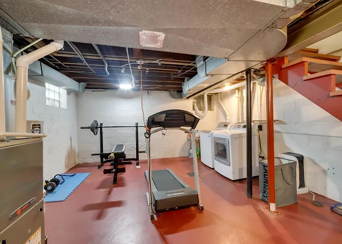 Cute W/ Patio ~ 7 Mi To Dtwn Holiday home