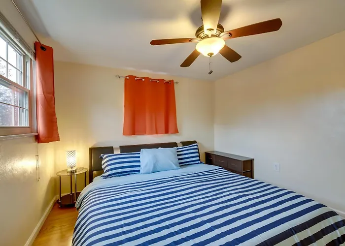 Cute W/ Patio ~ 7 Mi To Dtwn Holiday home
