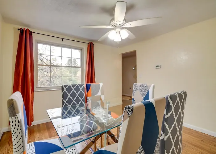 Holiday home Cute W/ Patio ~ 7 Mi To Dtwn